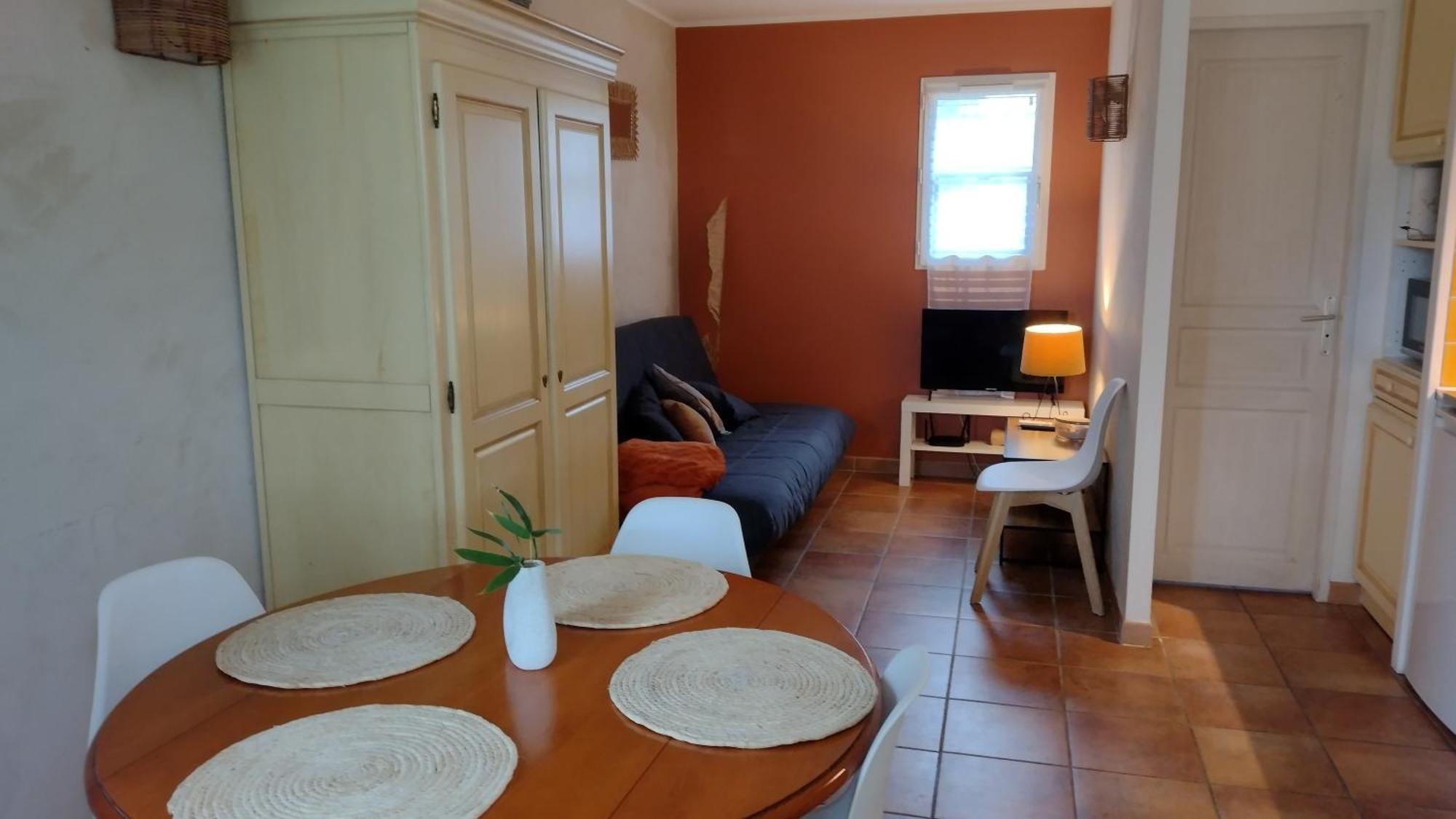 Vacances En Camargue Proche De La Mer Climatise Aigues-Mortes Exterior photo